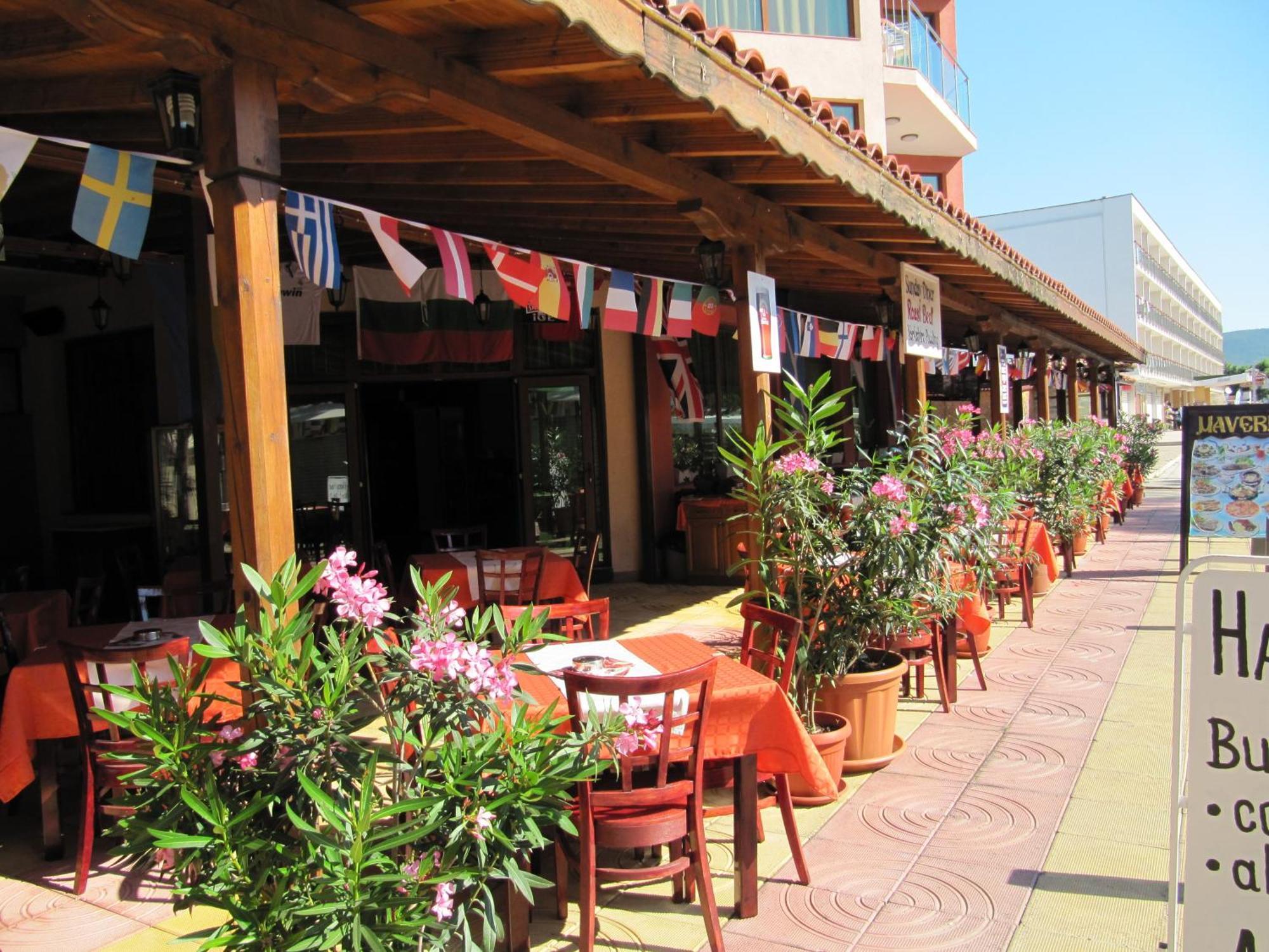 Maverick Hotel Sunny Beach Ngoại thất bức ảnh